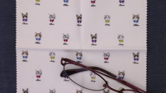 メガネの曇り止めクロス　ねこ柄